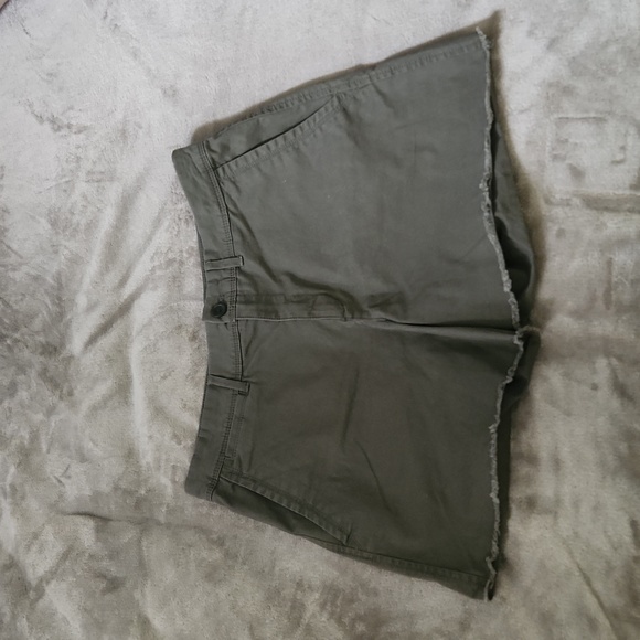 Shorts - Picture 1 of 2